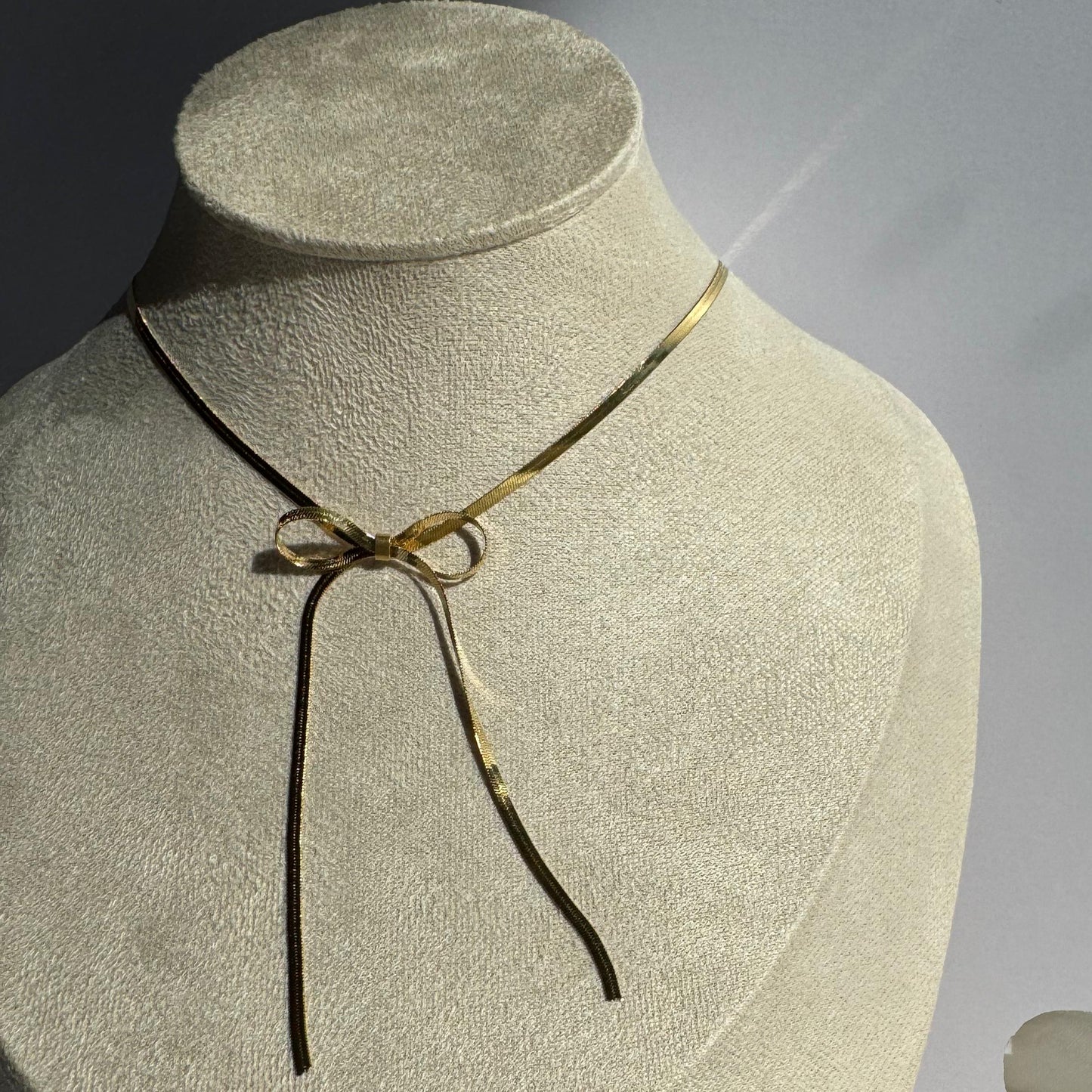 Bow Necklace - Armona jewelry