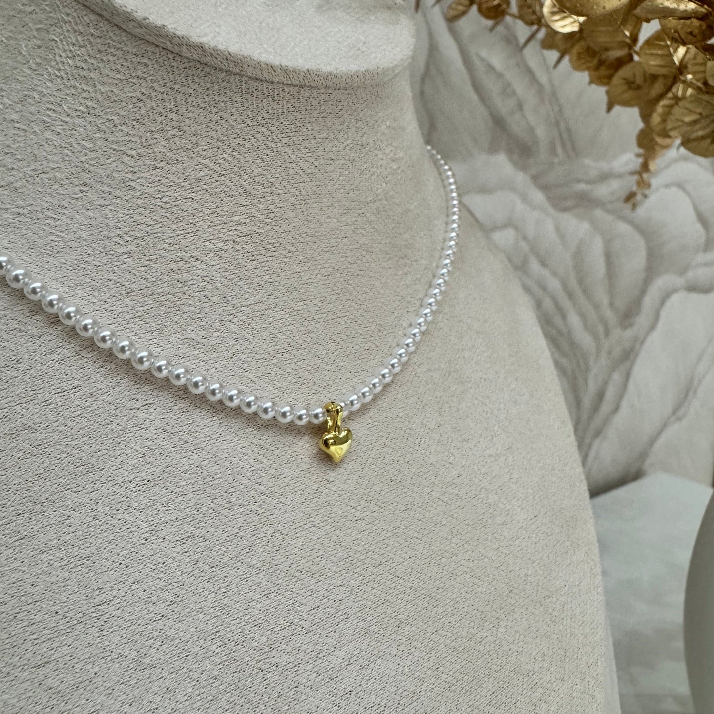 Pearly Heart Necklace - Armona jewelry