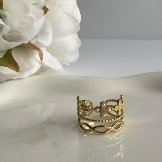 Pearly Crown Ring - Armona jewelry